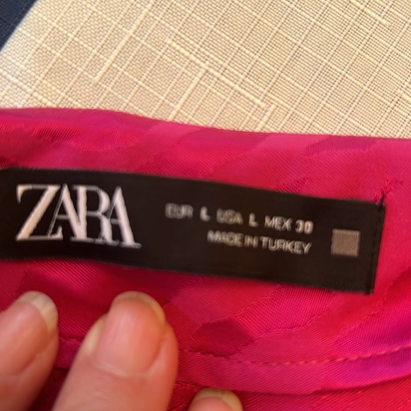 ZARA fuschia wrap skirt with buckle size large - Picture 10 of 11